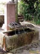 Zum Brunnen umgebaute Quelle Rechenborn