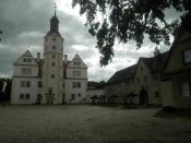 Renaissance-Schloss Demerthin mit Wirtschaftsgebäuden