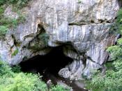 Eingang zur Bolii-Höhle