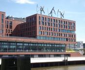 Darrieus-Rotoren auf dem Greenpeace-Haus in Hamburg