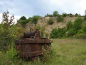 Altes Arbeitsgerät im Steinbruch