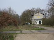 Bahnübergang in Richtung Stuer