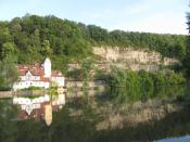 Blick zur Gaststätte und zum Steinbruch