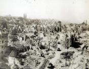 Laufer Gasse 1945 vom Laufer Torturm aus