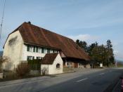 Hof mit Kapelle