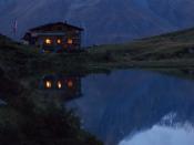 Bergerseehütte (2182m) in der Dämmerung