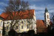 Im Schatten der katholischen Kirche