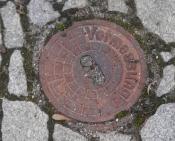 AP-Rohr unter Deckel